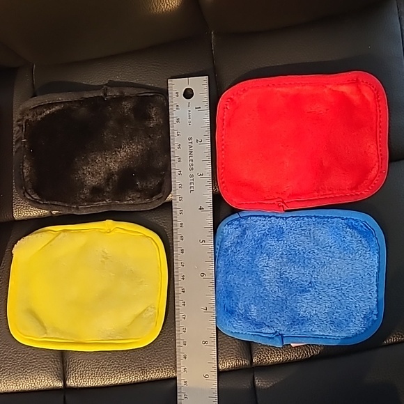 NWT MakeUp Eraser travel set of 4 - Picture 3 of 4